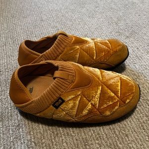 Velvet Teva Ember Mocs
